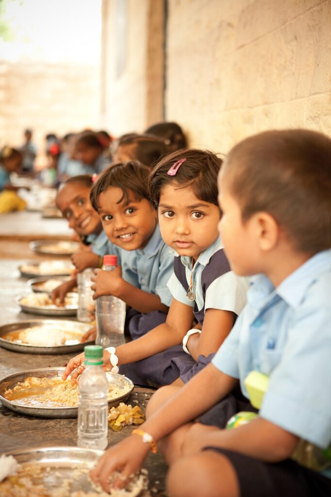 food for hungry children 885871 1280